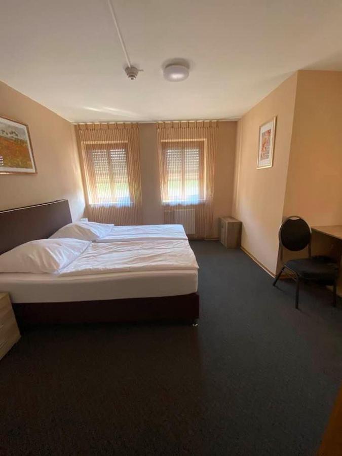 Hotel-Gasthof "Alter Ritter" Rothenburg ob der Tauber Ngoại thất bức ảnh