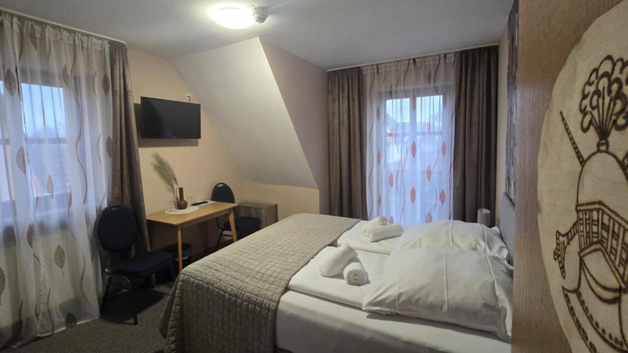 Hotel-Gasthof "Alter Ritter" Rothenburg ob der Tauber Ngoại thất bức ảnh