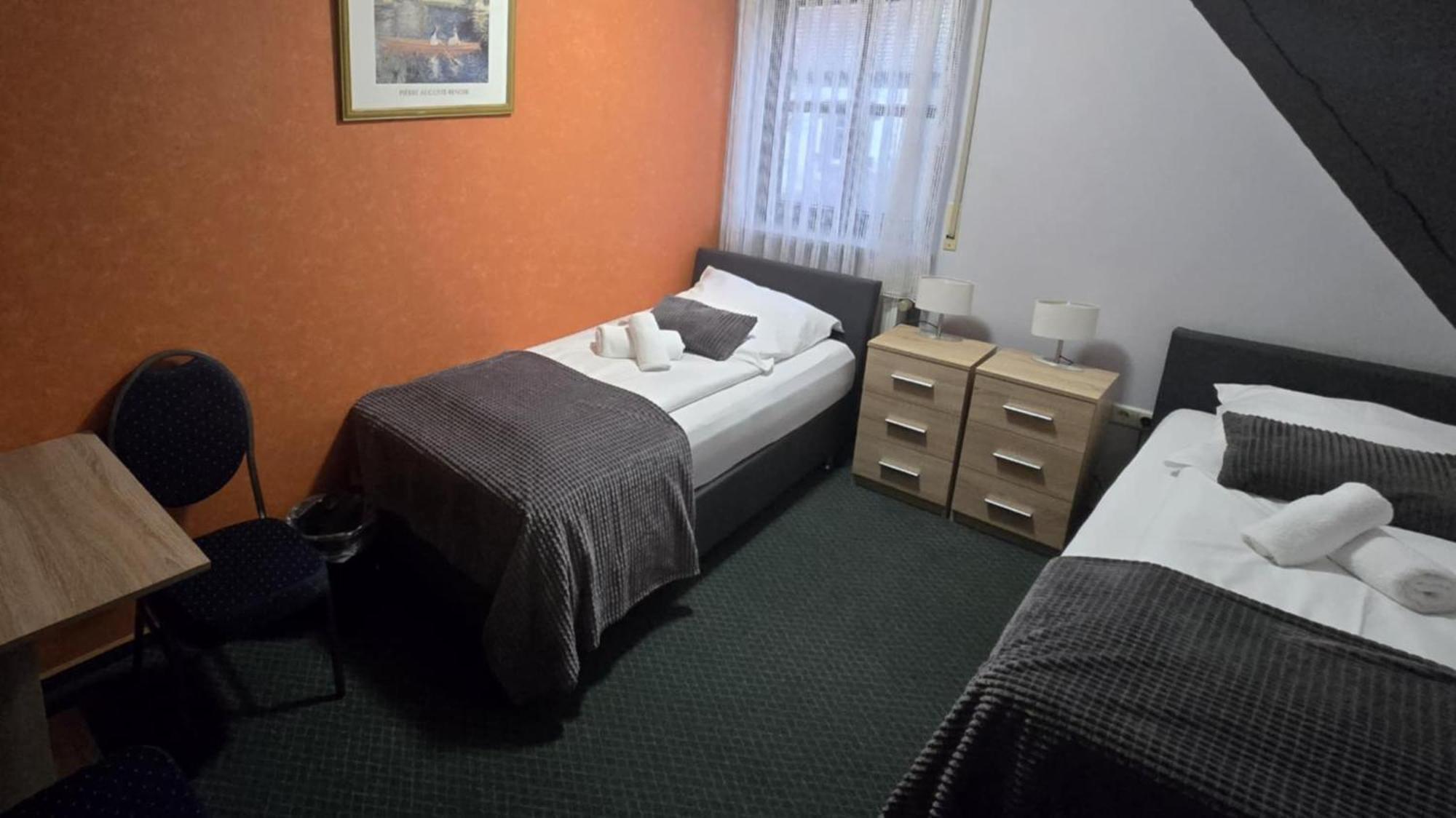 Hotel-Gasthof "Alter Ritter" Rothenburg ob der Tauber Ngoại thất bức ảnh